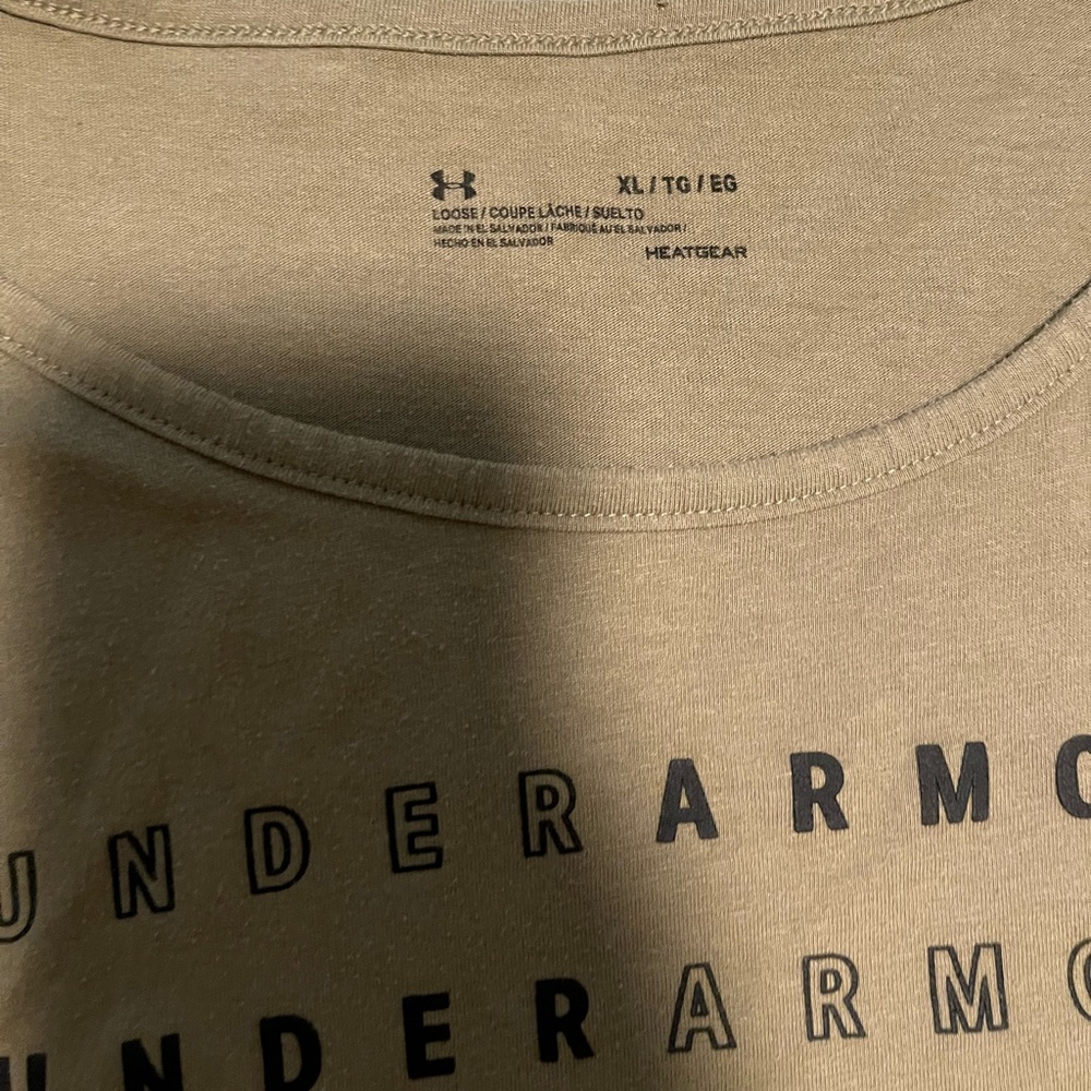 Under Armor Workout Tee - Picture 2 of 2